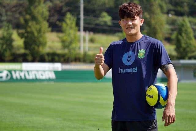 金玟哉最新爆料,揭秘足球生涯背后的故事与心路历程  第2张