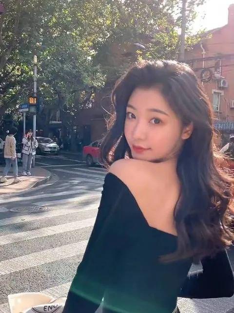 易梦玲图片爆料视频下载 第1张 易梦玲图片爆料视频下载 第1张